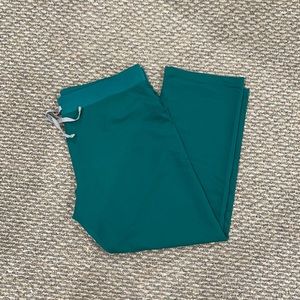 Figs Hunter green XLP Livingston